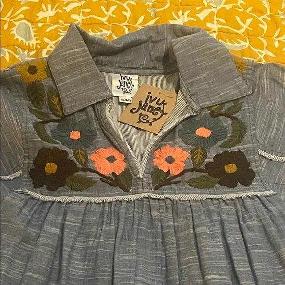 Ivy Jane Blue Blouse with Floral Embroidery - Picture 2 of 3